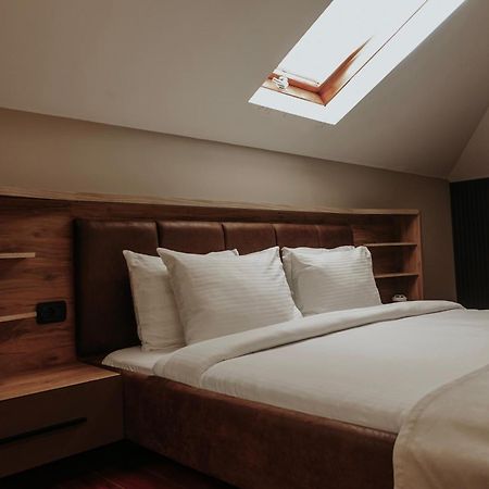 Monun Boutique Hotel ティラナ エクステリア 写真