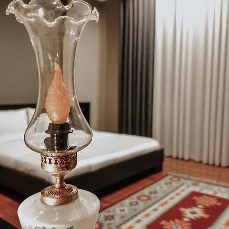 Monun Boutique Hotel ティラナ エクステリア 写真