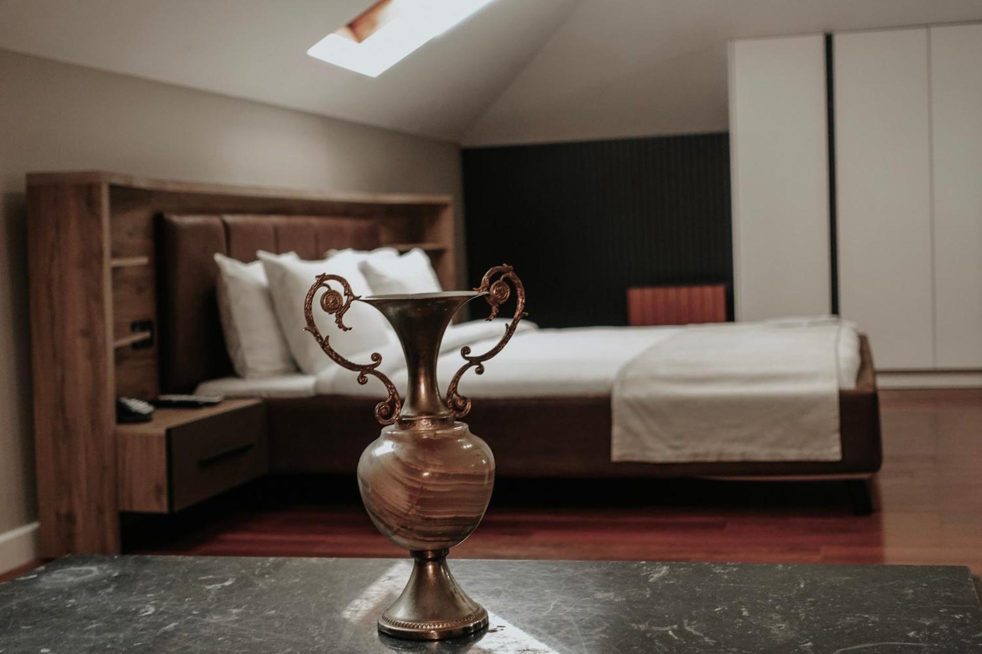 Monun Boutique Hotel ティラナ エクステリア 写真