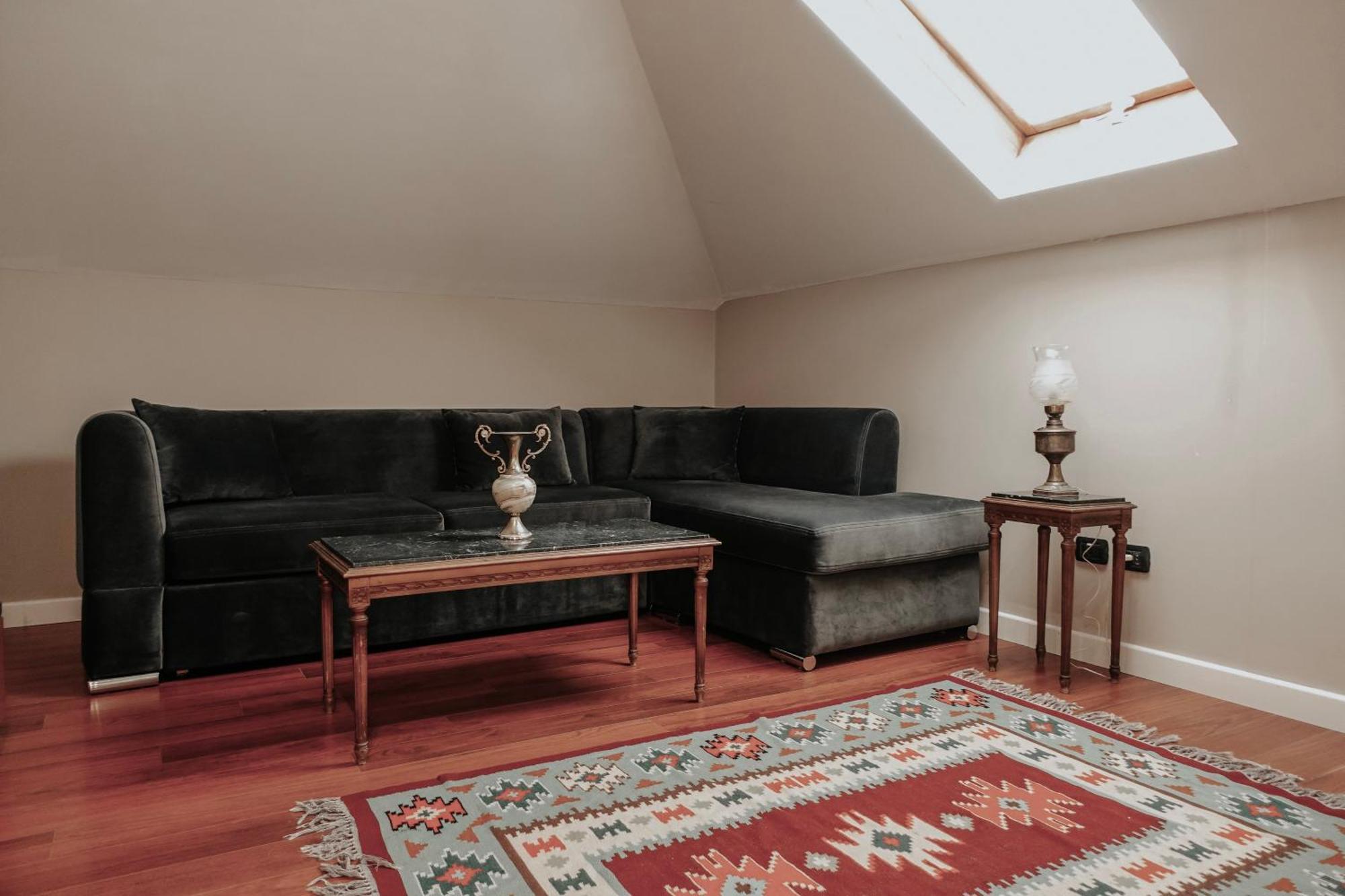 Monun Boutique Hotel ティラナ エクステリア 写真