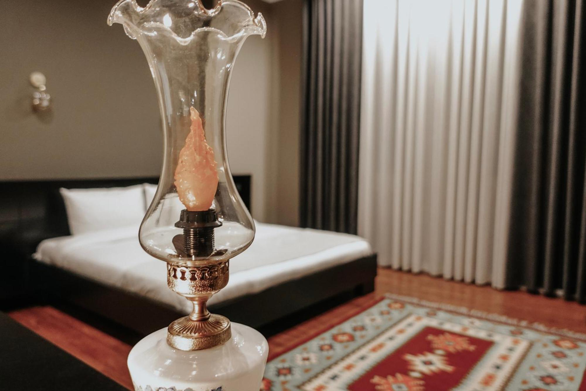 Monun Boutique Hotel ティラナ エクステリア 写真