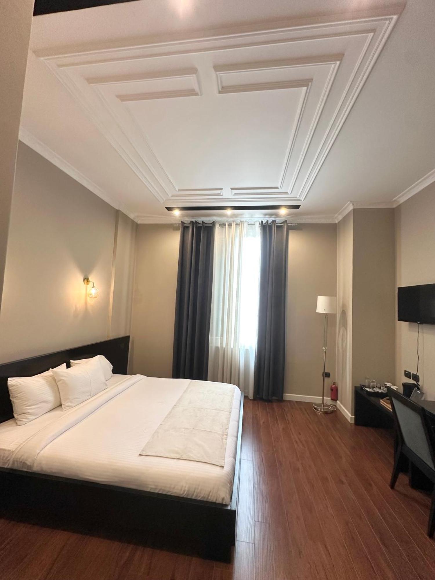 Monun Boutique Hotel ティラナ エクステリア 写真