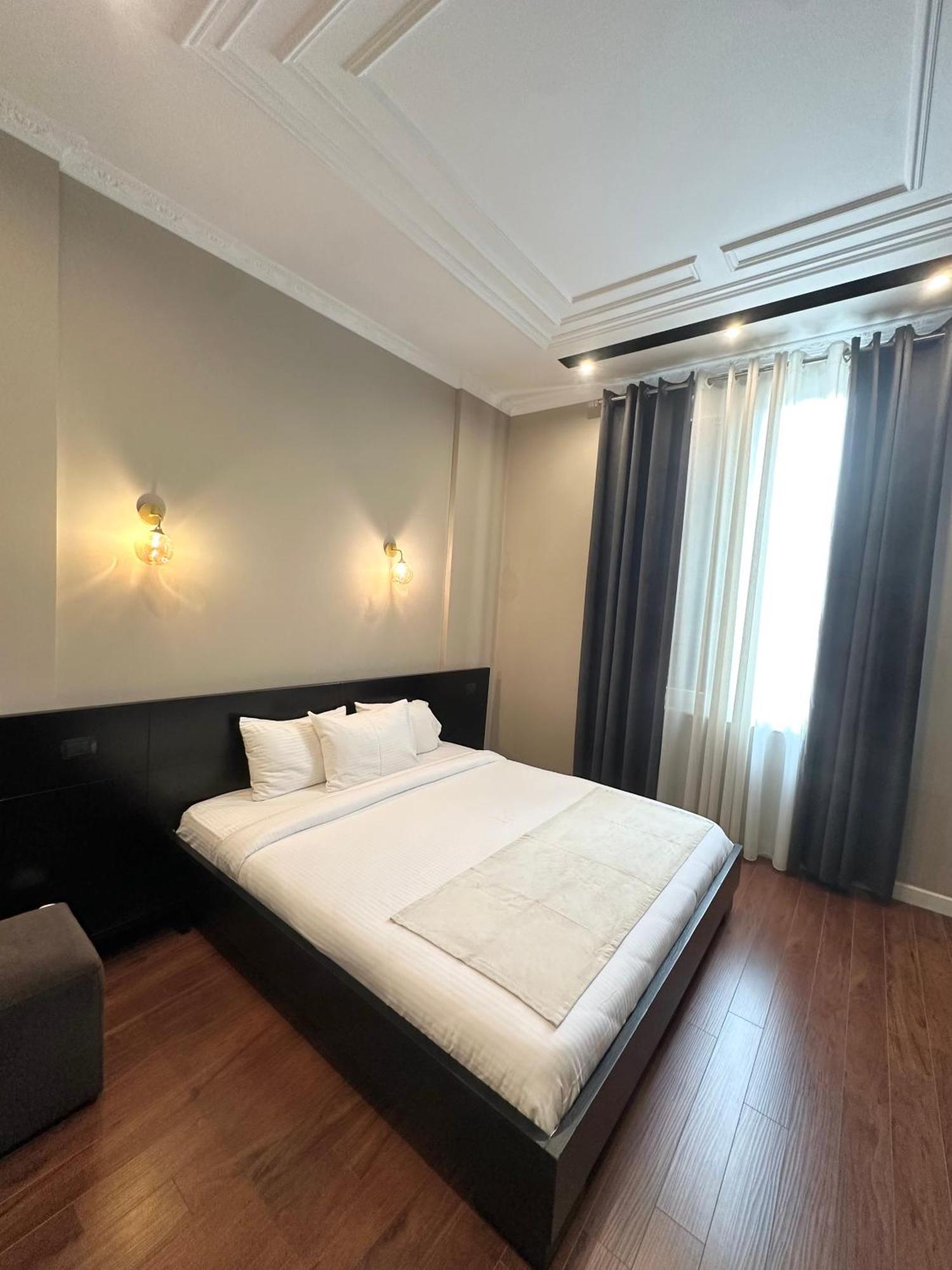 Monun Boutique Hotel ティラナ エクステリア 写真